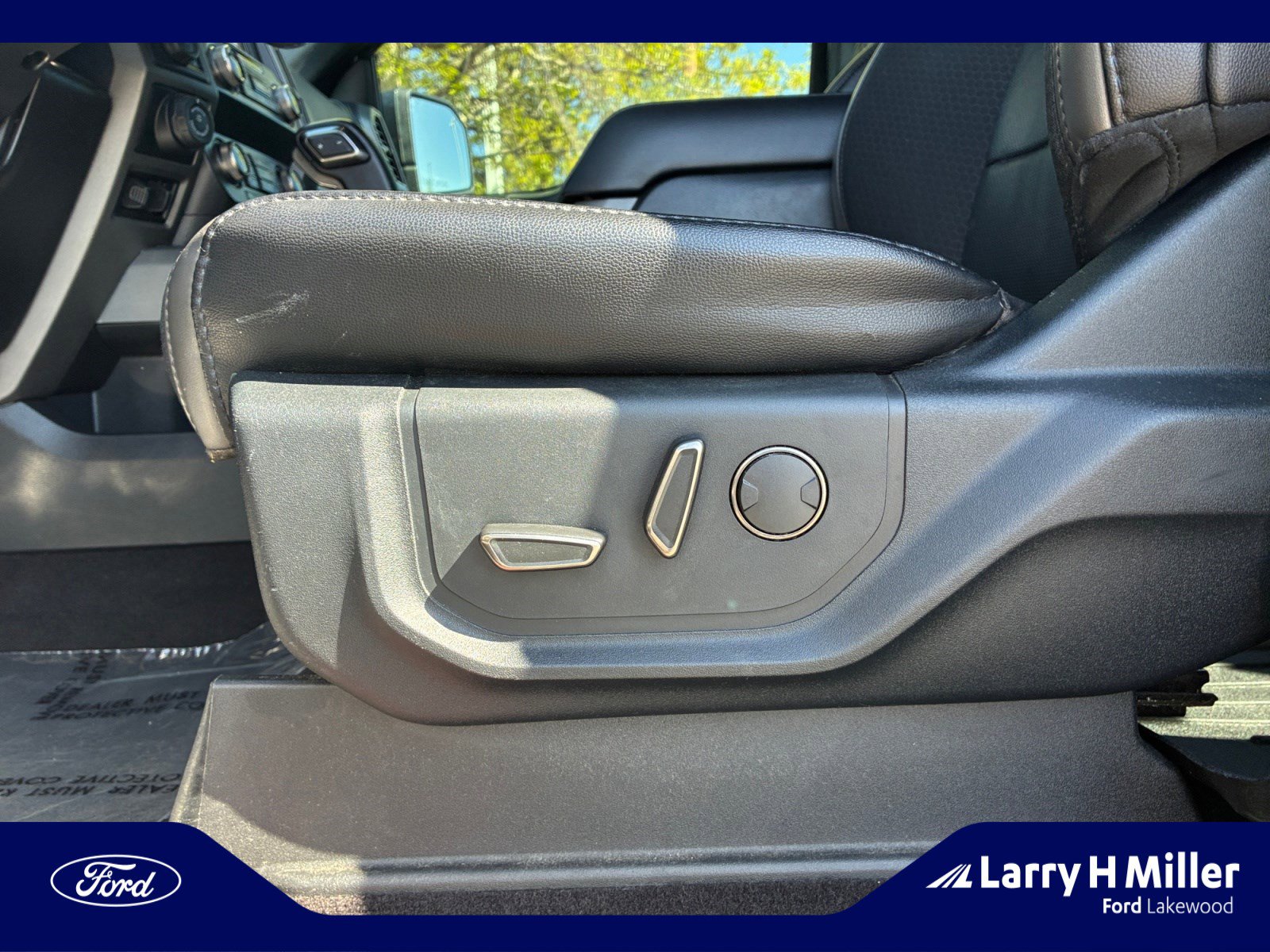 Used 2020 Ford F150 Raptor w/ Equipment Group 802A Luxury AWD/4WD image 14