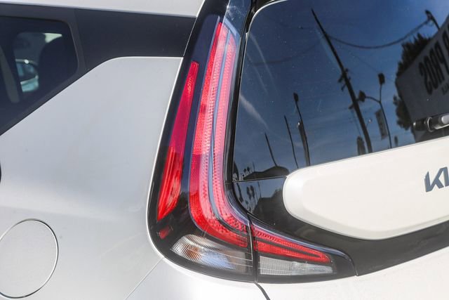 Certified 2025 Kia Soul GT-Line image 11