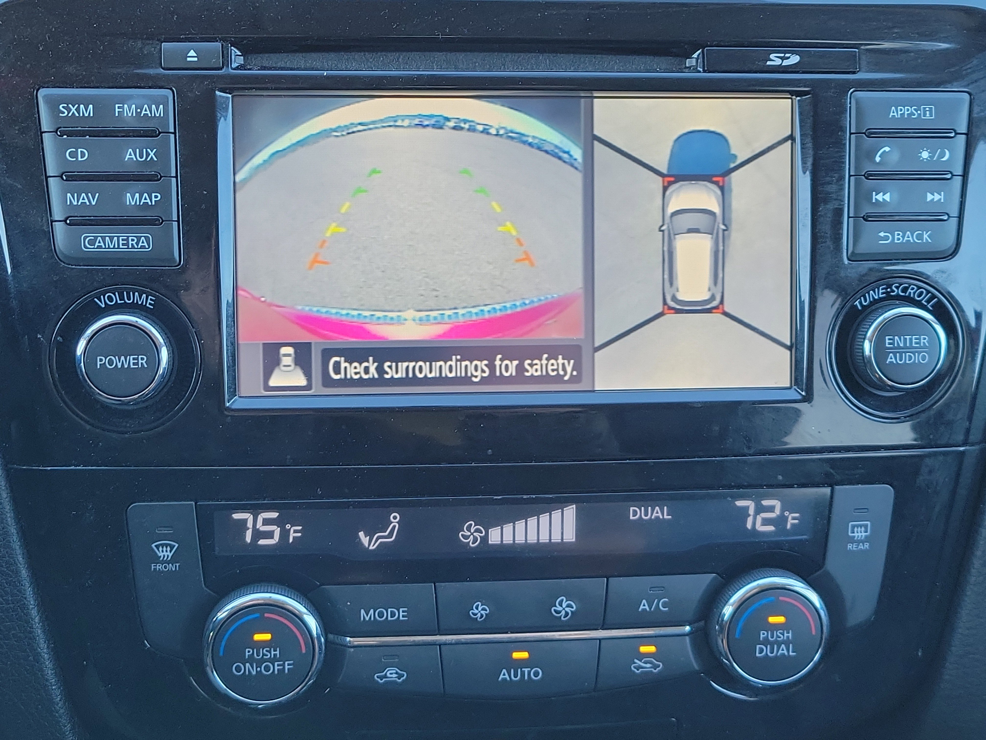 Used 2014 Nissan Rogue SL image 26