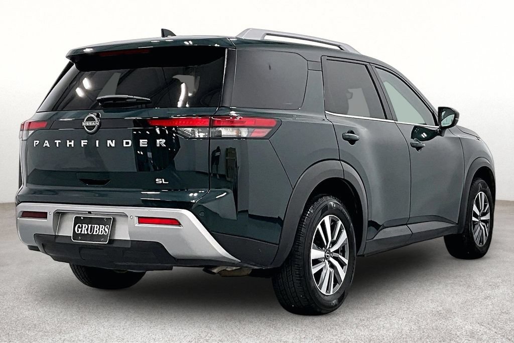 Used 2025 Nissan Pathfinder SL FWD image 2