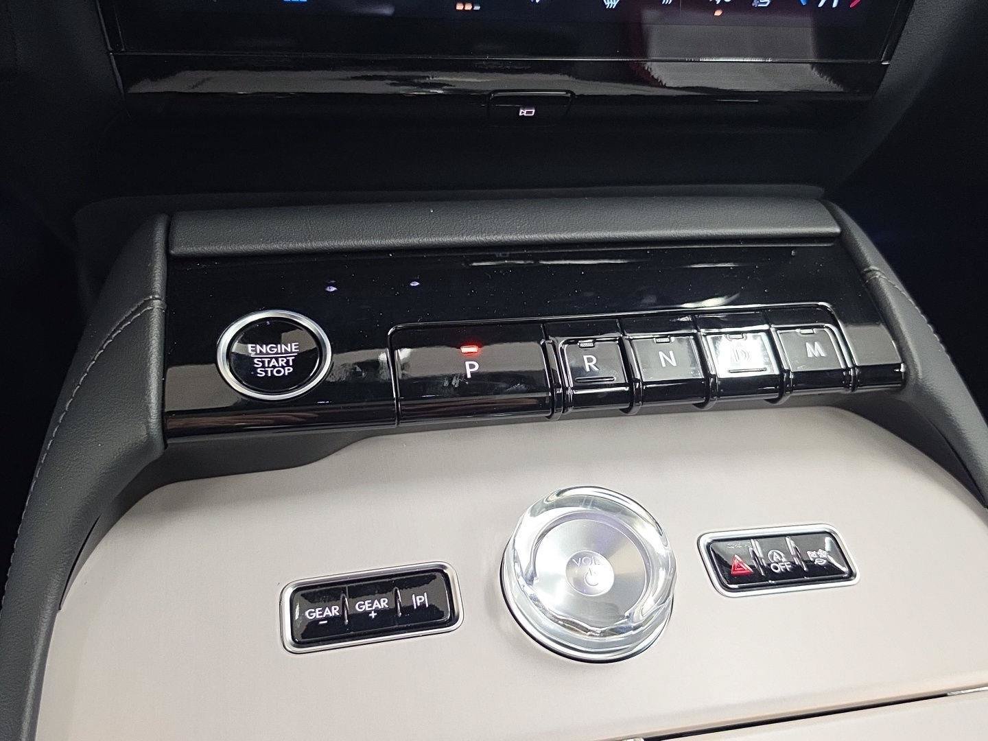 New 2027 Lincoln Navigator L Reserve w/ Jet Appearance Package AWD/4WD image 16