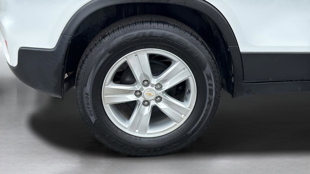 Used 2020 Chevrolet Trax LS image 23