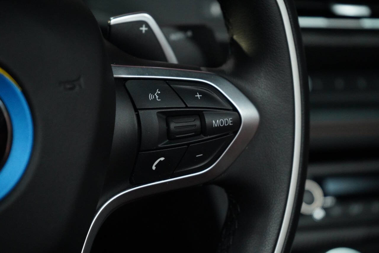 Used 2019 BMW i8 Roadster image 73