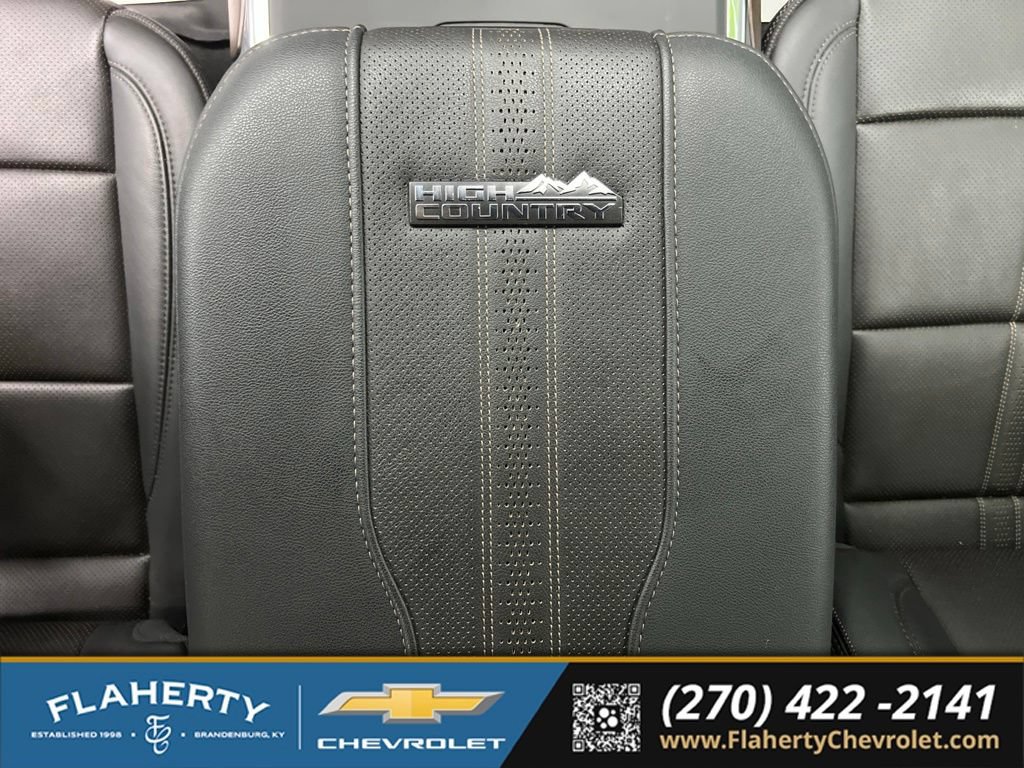 Used 2025 Chevrolet Silverado 2500 High Country w/ High Country Premium Package AWD/4WD image 28