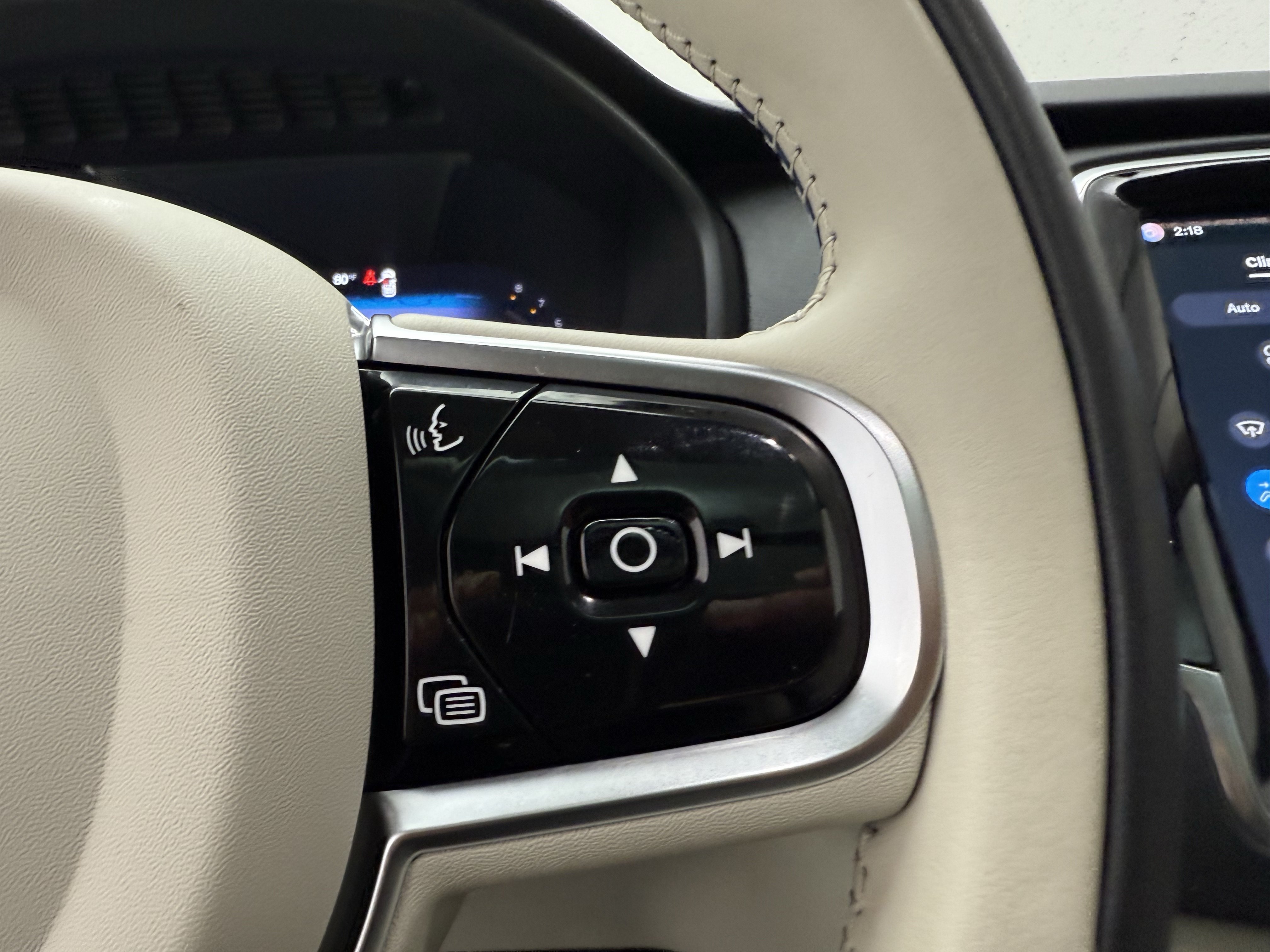 Used 2023 Volvo XC90 B6 Plus w/ Protection Package AWD/4WD image 16