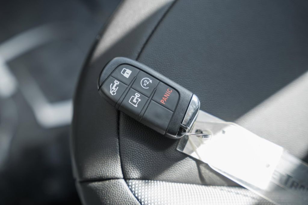 New 2025 RAM ProMaster 2500 w/ Quick Order Package 22G SLT image 36