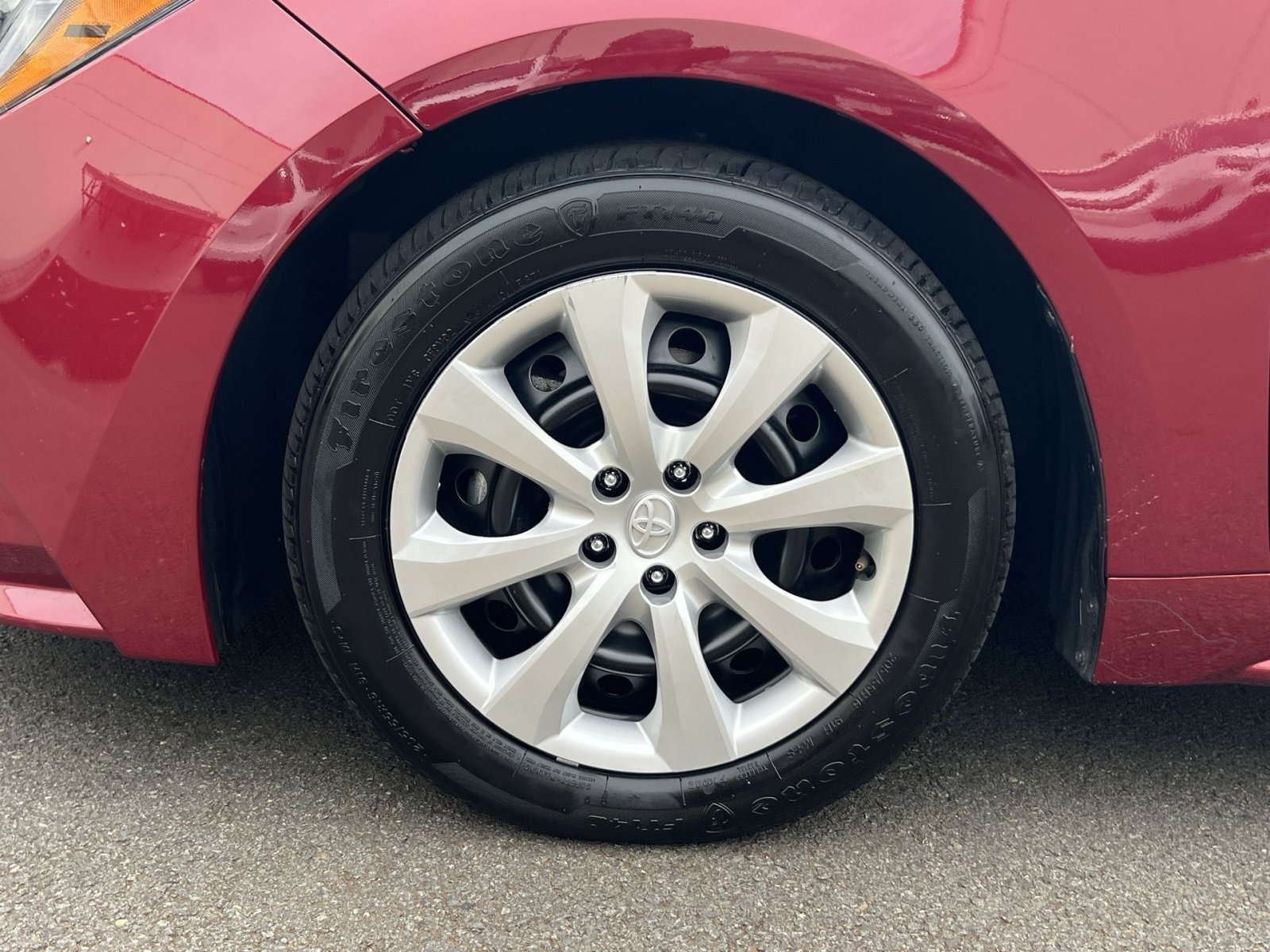 Used 2025 Toyota Corolla LE FWD image 11