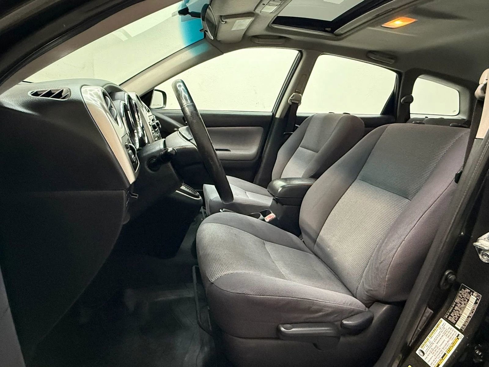 Used 2005 Toyota Matrix XR FWD image 13