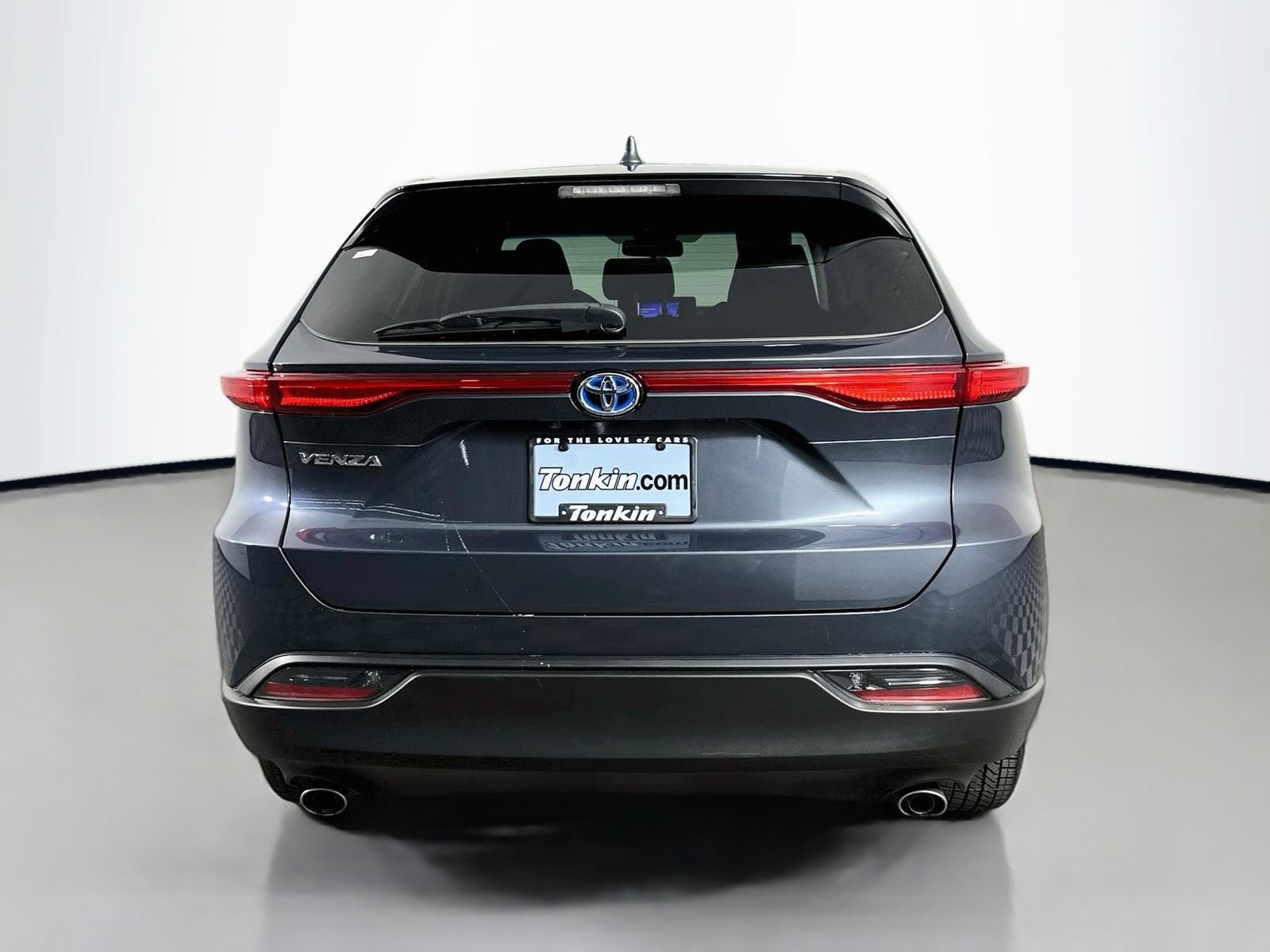 Used 2024 Toyota Venza LE AWD/4WD image 7