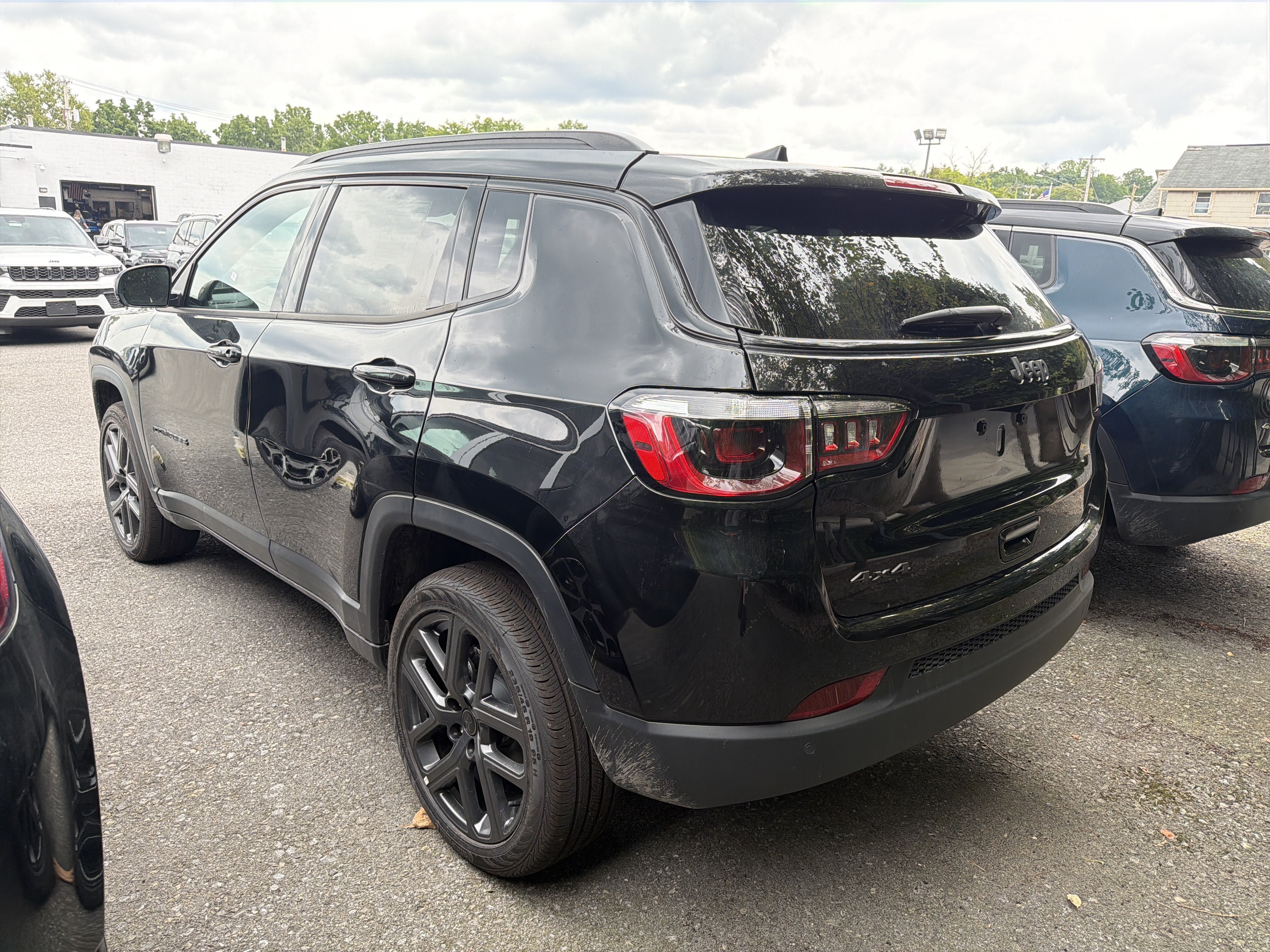 New 2026 Jeep Compass Limited w/ Sun, Sound & Navigation Group AWD/4WD image 5