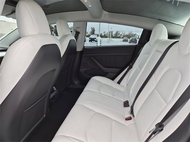 Used 2021 Tesla Model 3 Standard Range Plus image 20