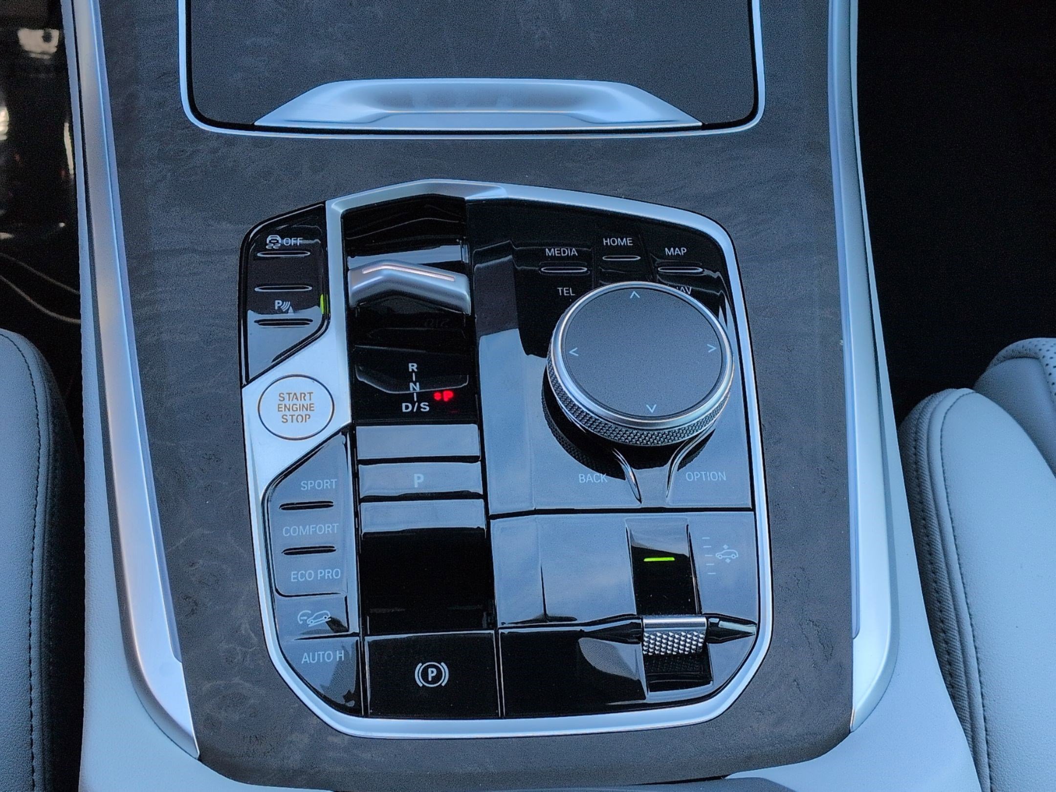 Used 2026 BMW X5 xDrive40i w/ Premium Package image 26