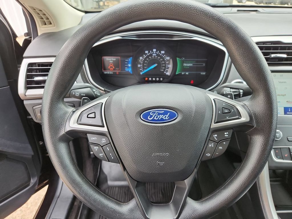 Used 2020 Ford Fusion SE AWD/4WD image 6