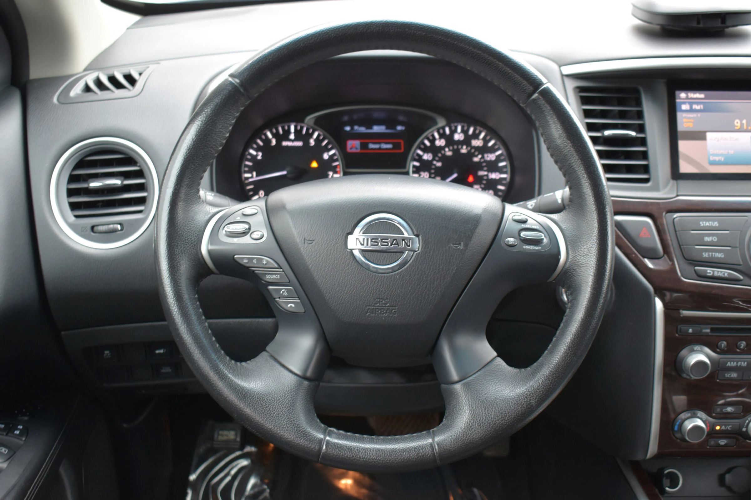 Used 2013 Nissan Pathfinder SL w/ Cargo Pkg AWD/4WD image 14