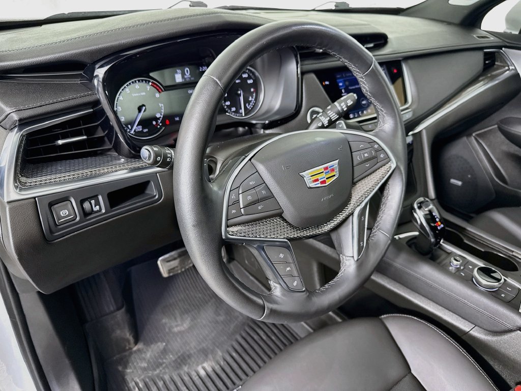 Used 2024 Cadillac XT5 Sportv w/ LPO, Floor Liner Package AWD/4WD image 9