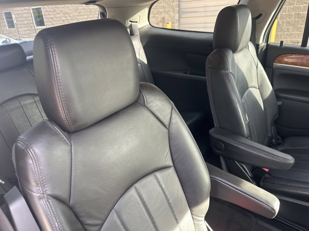Used 2012 Buick Enclave Leather AWD/4WD image 26