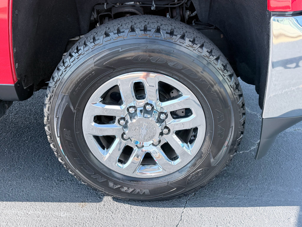 Used 2018 Chevrolet Silverado 2500 LTZ AWD/4WD image 35