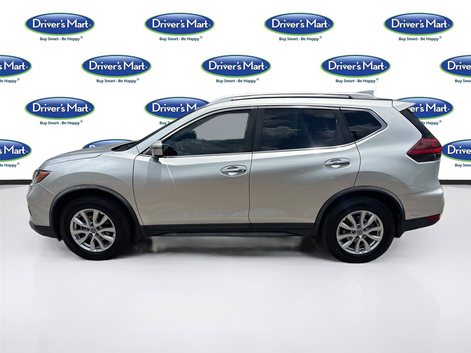 Used 2018 Nissan Rogue SV FWD image 4