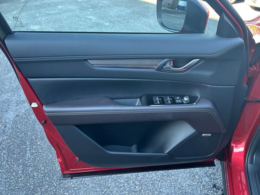 New 2025 MAZDA CX-5 Signature image 14