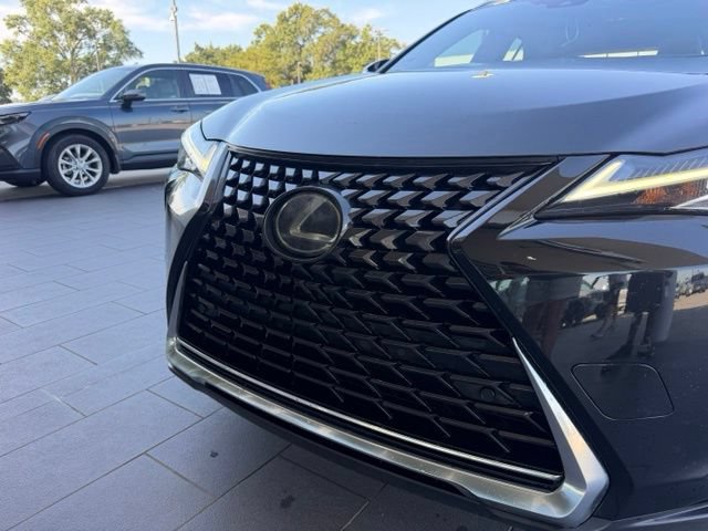 Used 2021 Lexus UX 200 w/ Accessory Package (Z1) FWD image 2