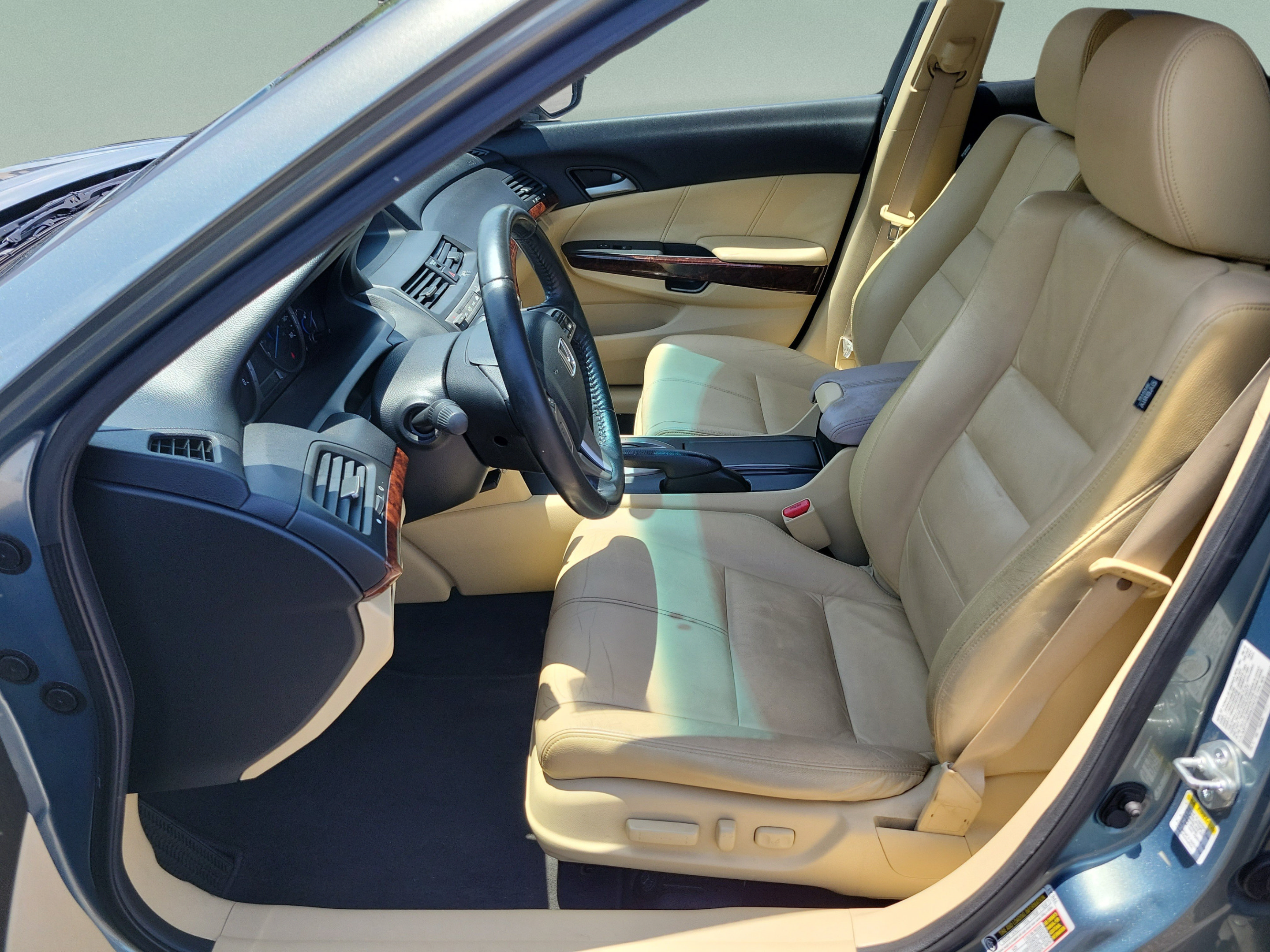 Used 2010 Honda Crosstour EX-L image 25