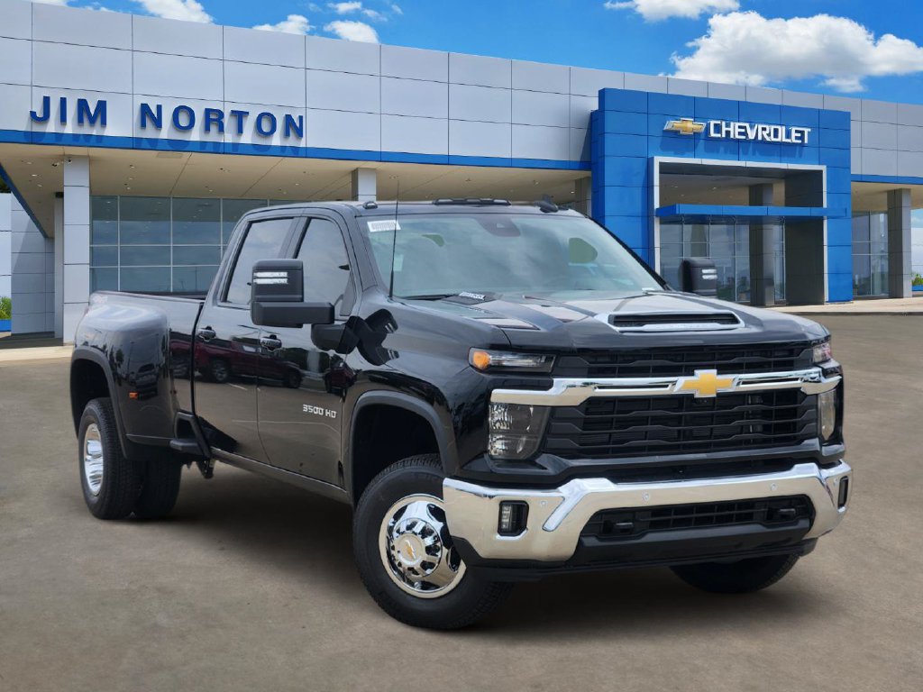 New 2026 Chevrolet Silverado 3500 LT w/ Safety Package AWD/4WD image 1