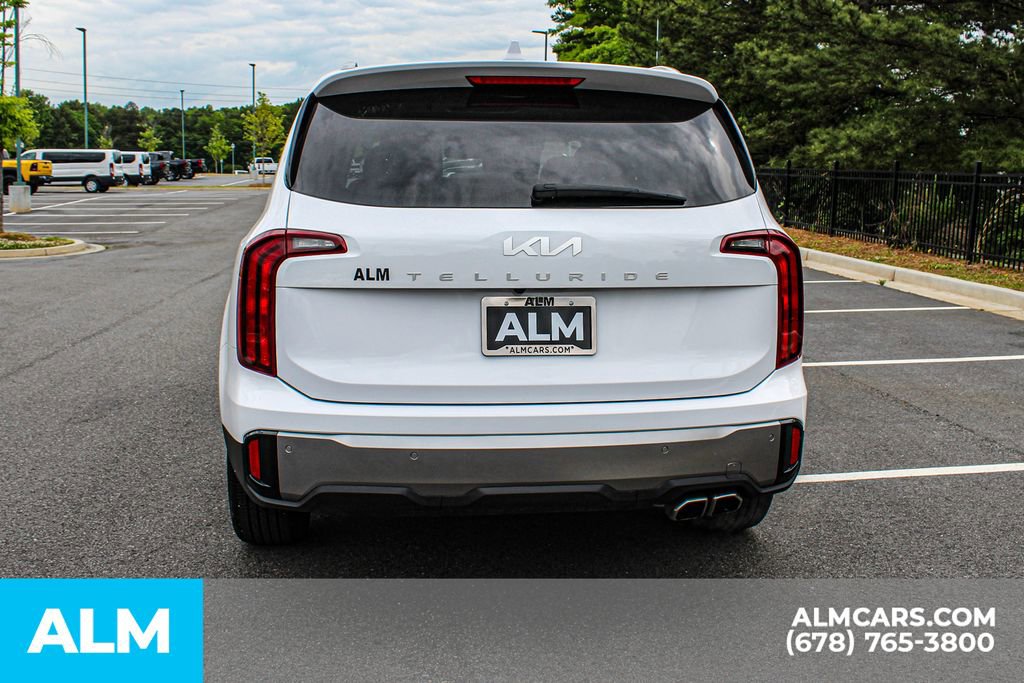 Used 2025 Kia Telluride S FWD image 11