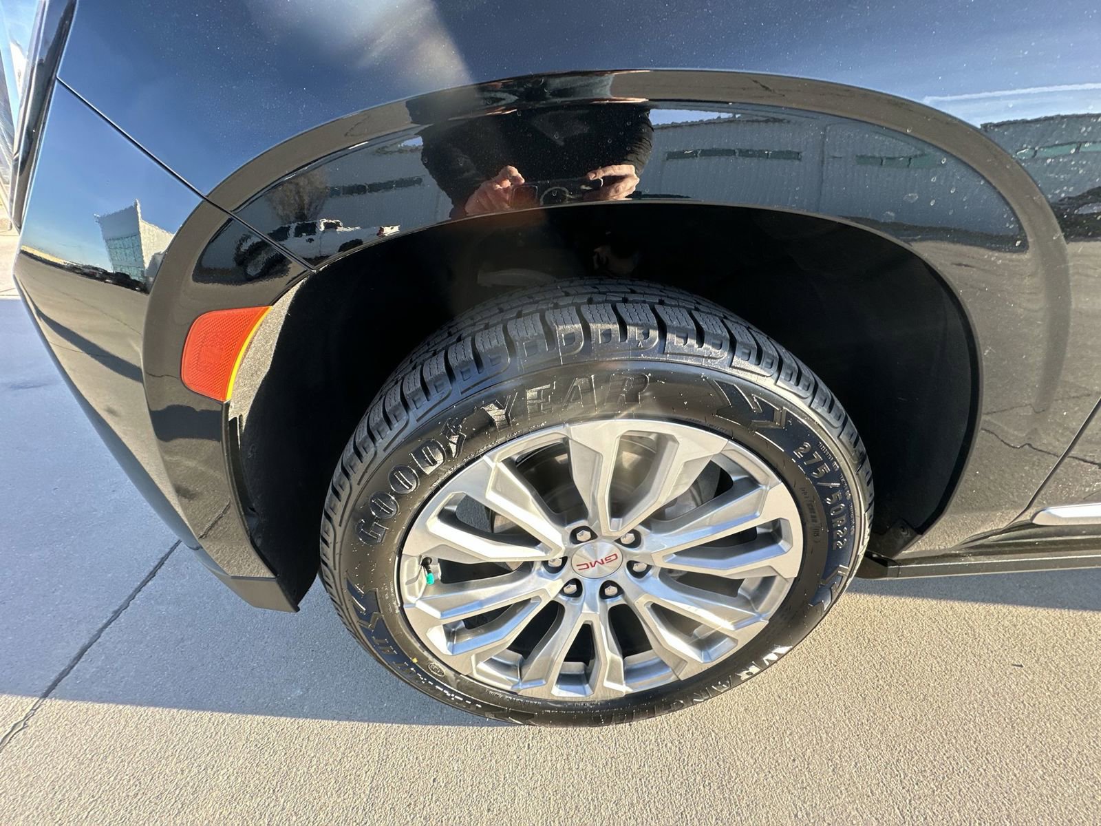 Used 2023 GMC Yukon Denali AWD/4WD image 34