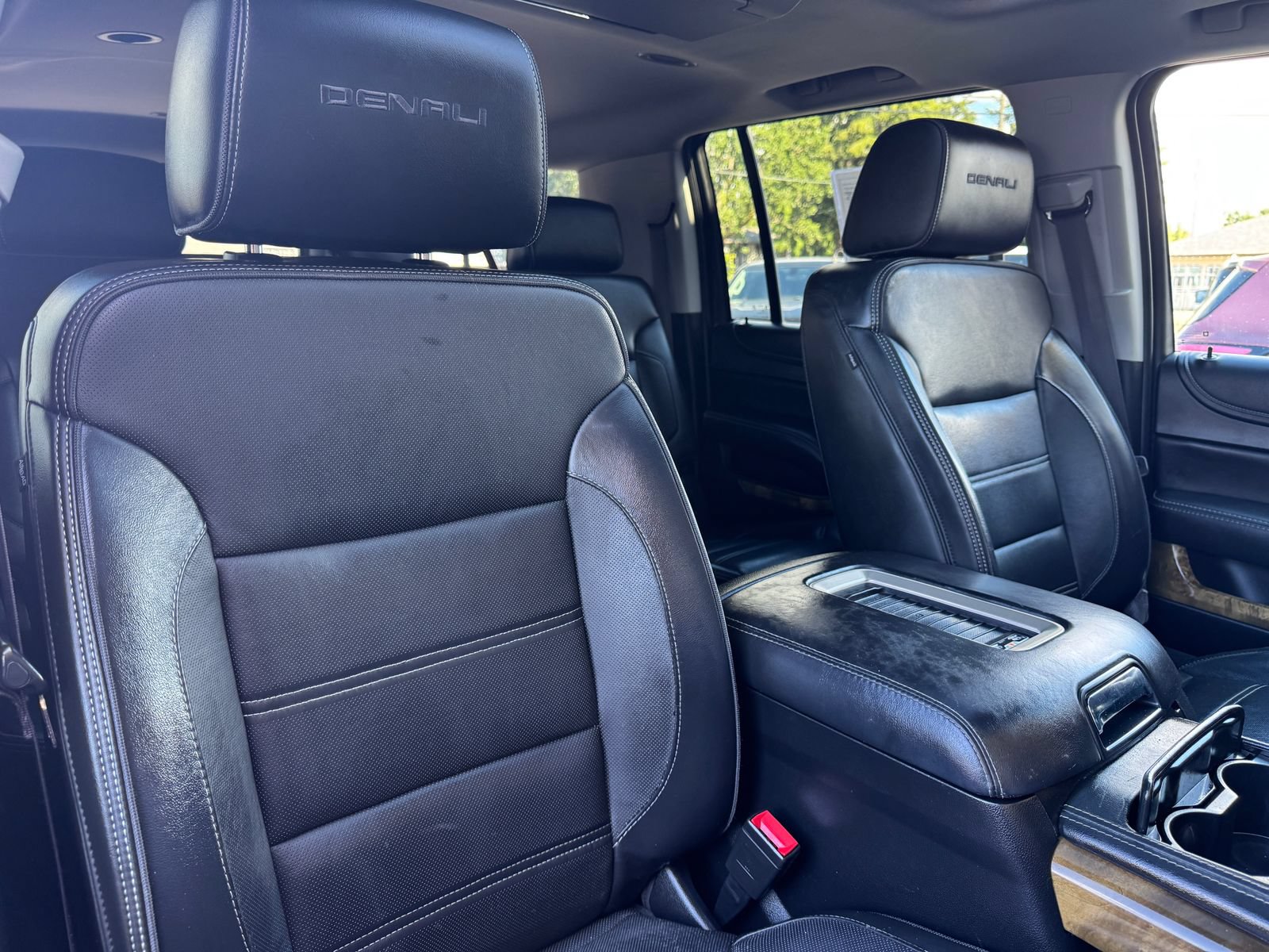 Used 2017 GMC Yukon XL Denali w/ Open Road Package AWD/4WD image 25