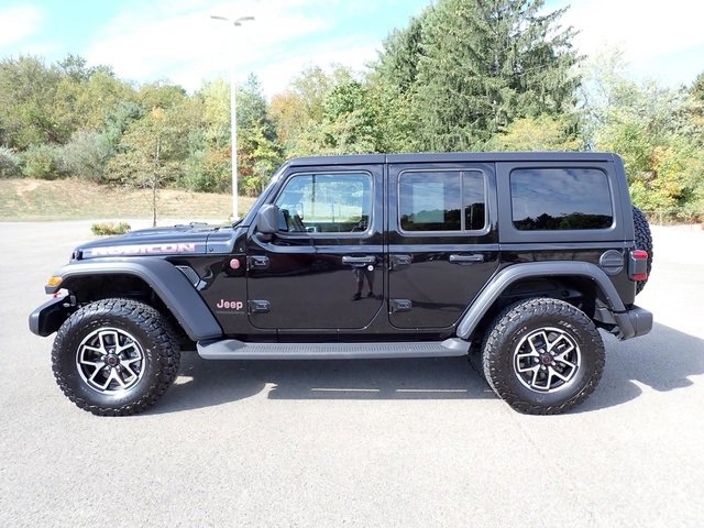 Certified 2024 Jeep Wrangler Unlimited Rubicon w/ Convenience Group image 2
