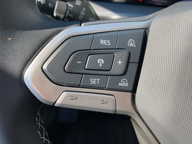 New 2025 Volkswagen Tiguan SE image 29