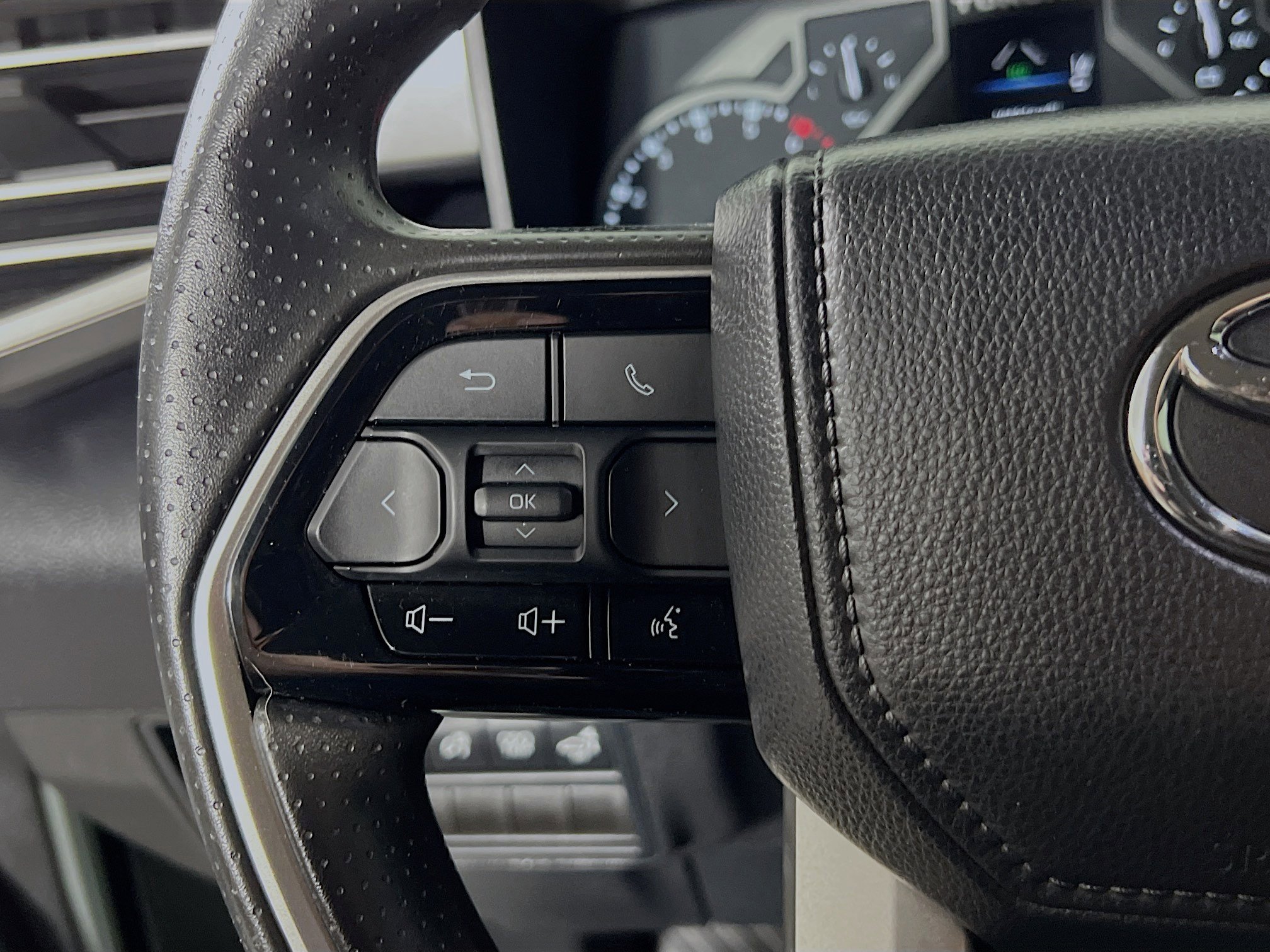 Used 2024 Toyota Tundra SR5 w/ SR5 Convenience Package image 19