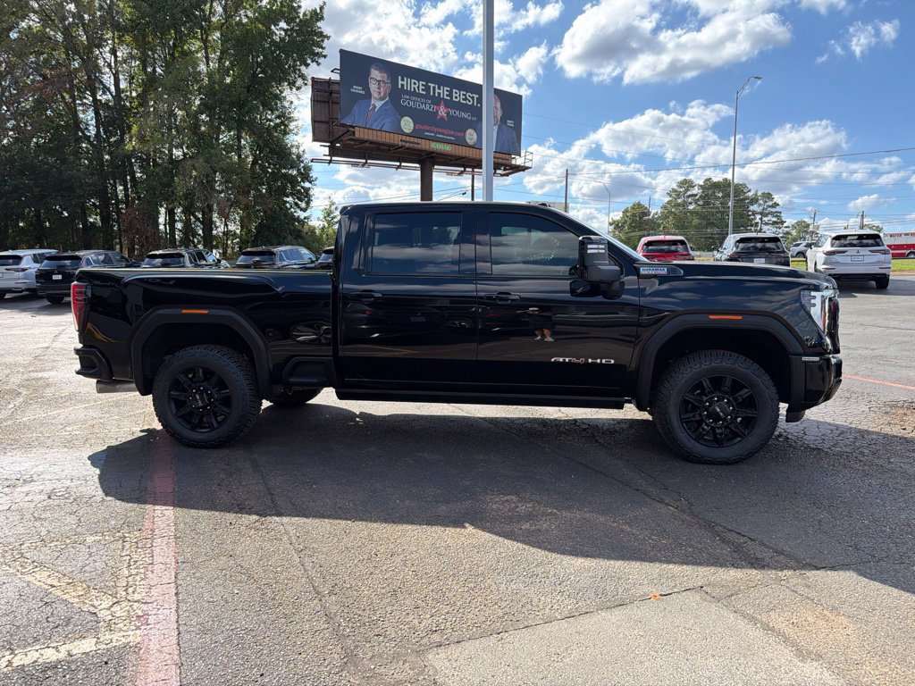 Used 2024 GMC Sierra 2500 AT4 w/ Technology Package AWD/4WD image 5