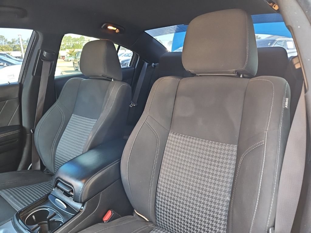 Used 2023 Dodge Charger SXT w/ Blacktop Package RWD image 20