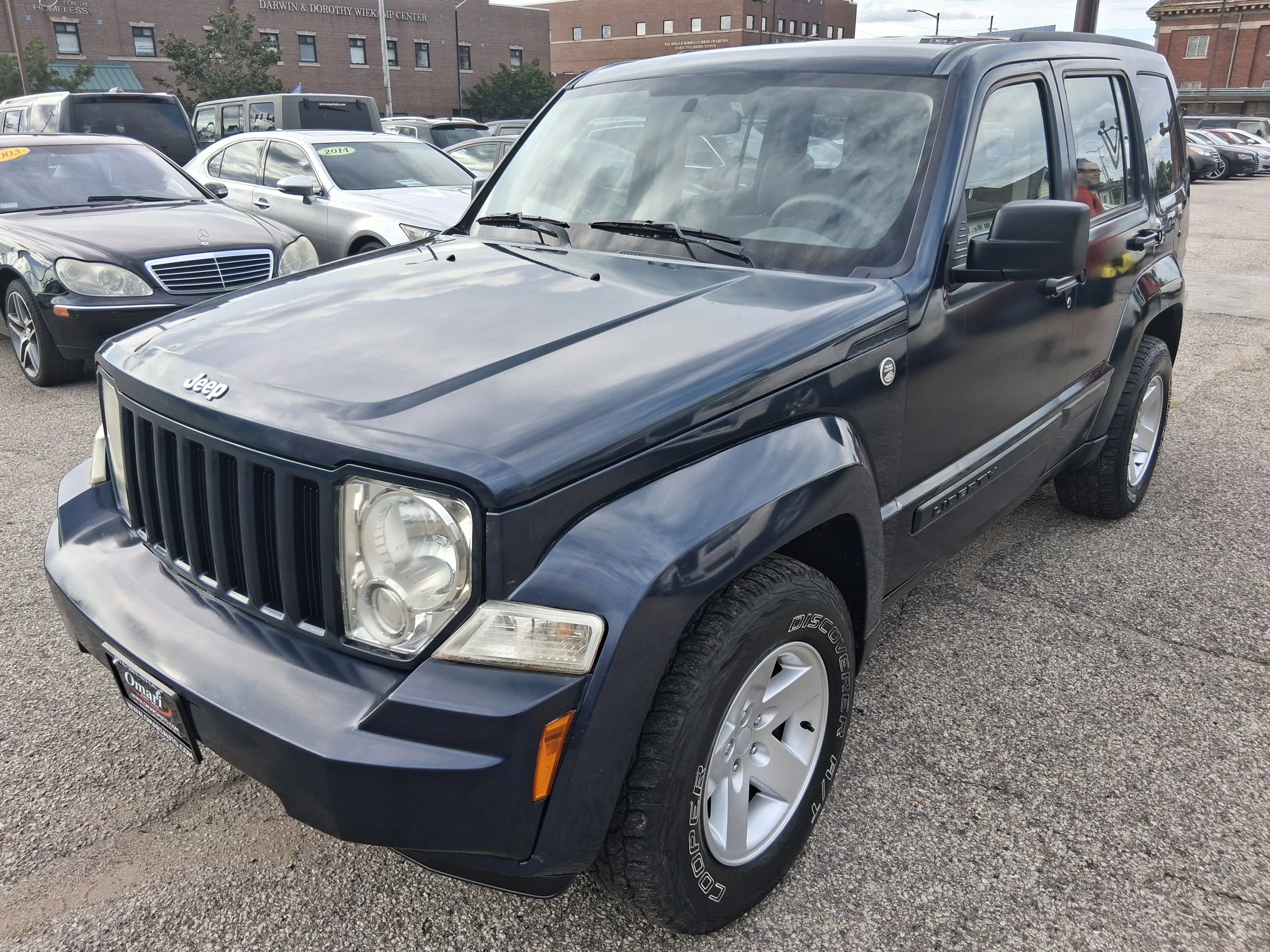 Used 2008 Jeep Liberty Sport AWD/4WD image 2