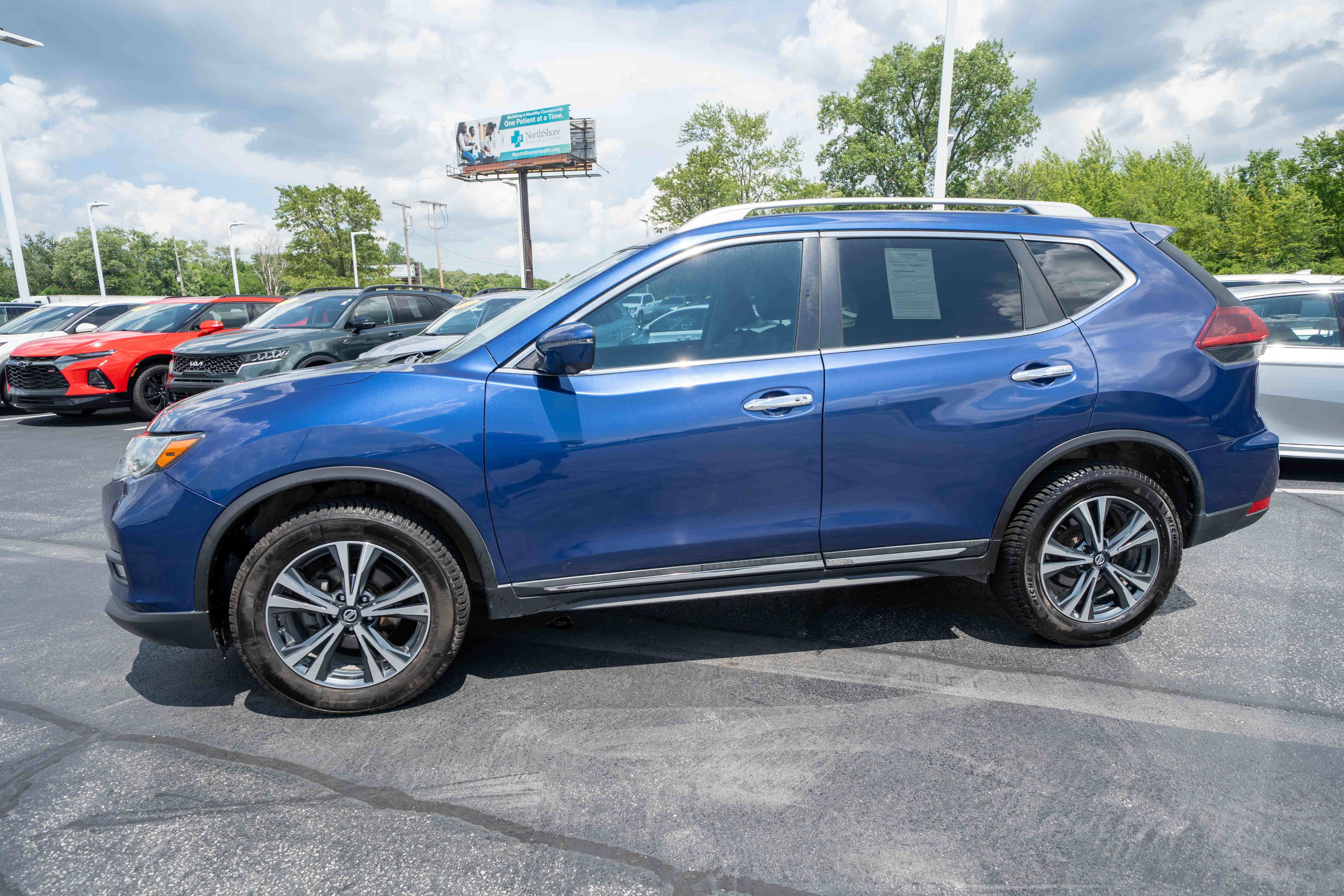 Used 2018 Nissan Rogue SL AWD/4WD image 3