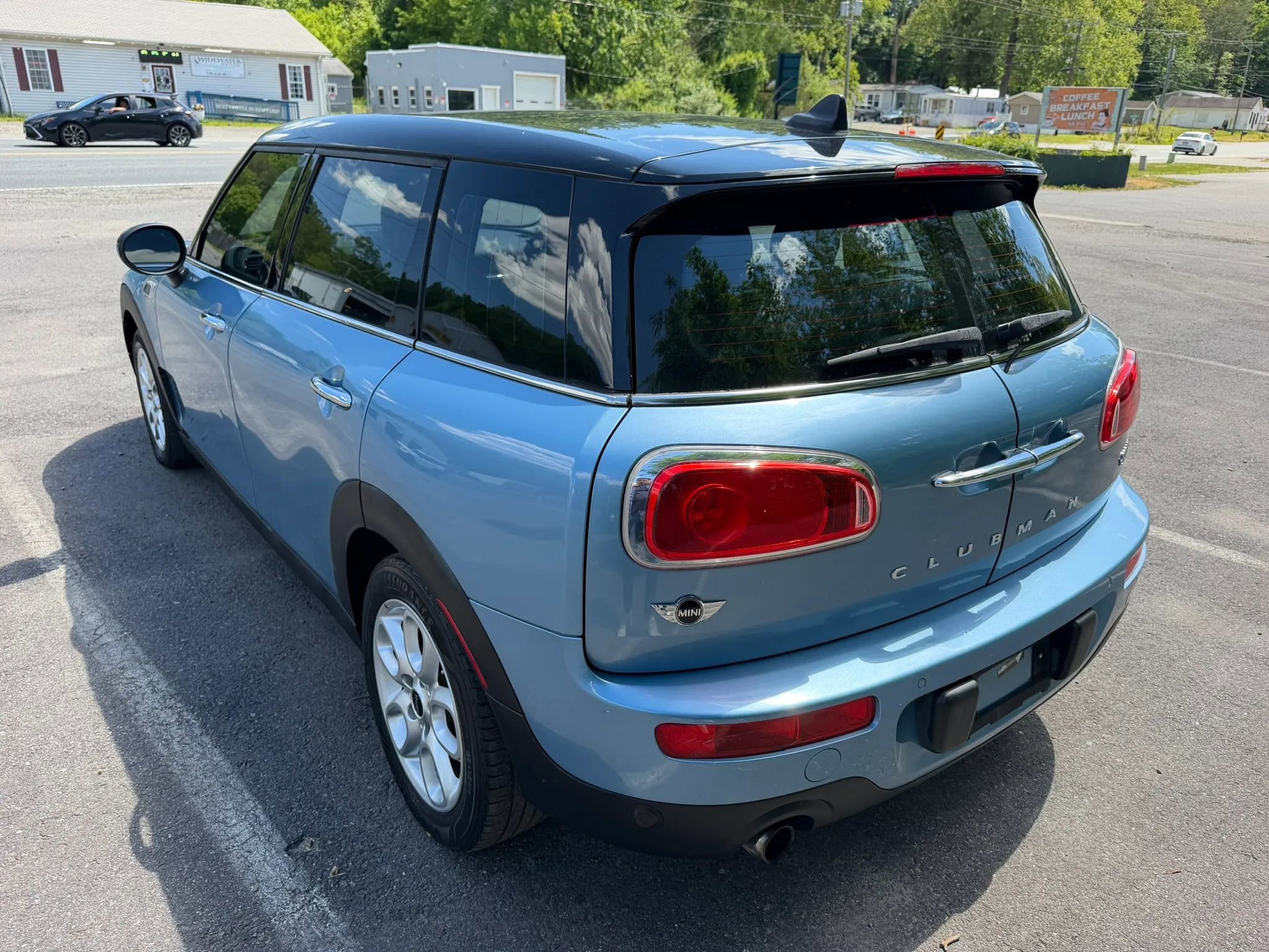 Used 2016 MINI Cooper Clubman FWD image 11