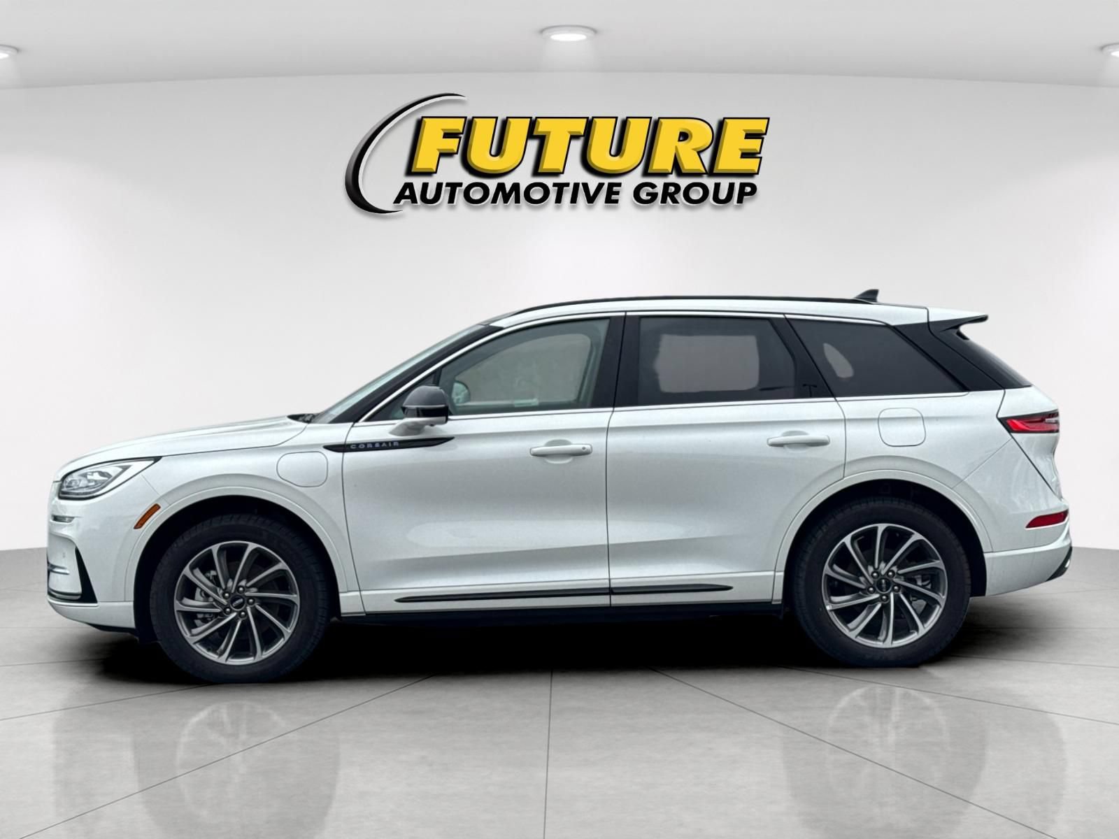 New 2025 Lincoln Corsair Grand Touring w/ Equipment Group 302A AWD/4WD image 6