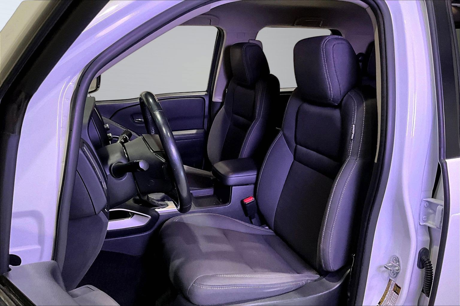 Used 2022 Nissan Frontier SV AWD/4WD image 22