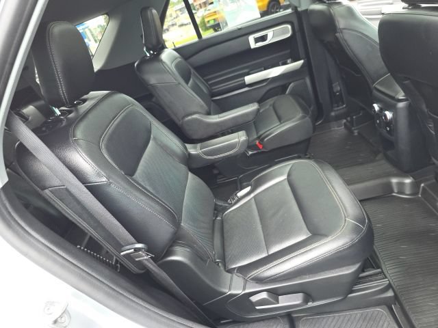 Used 2021 Ford Explorer Limited w/ Equipment Group 301A AWD/4WD image 46