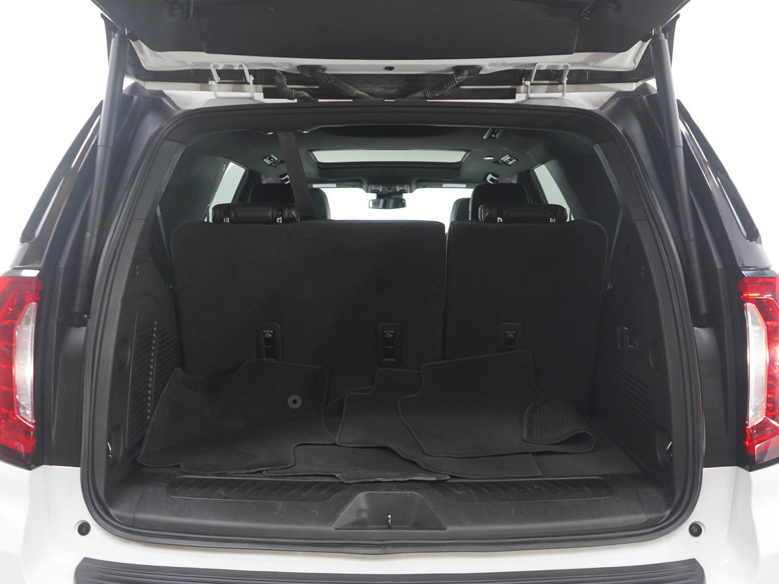 Used 2023 GMC Yukon SLT w/ SLT Luxury Package image 18