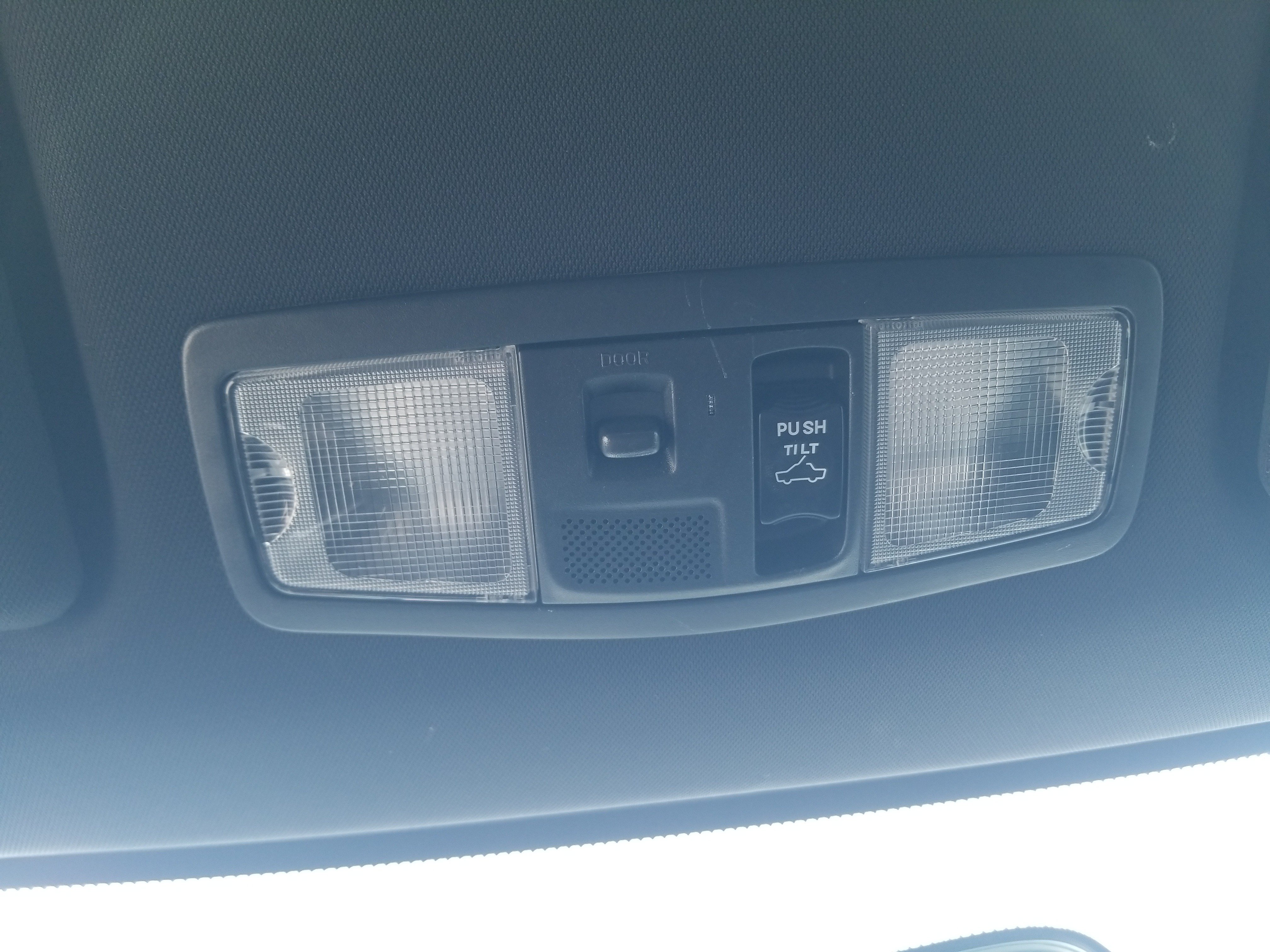 Used 2018 Mitsubishi Outlander LE FWD image 21