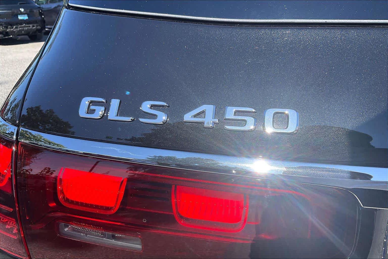 Used 2026 Mercedes-Benz GLS 450 4MATIC image 33