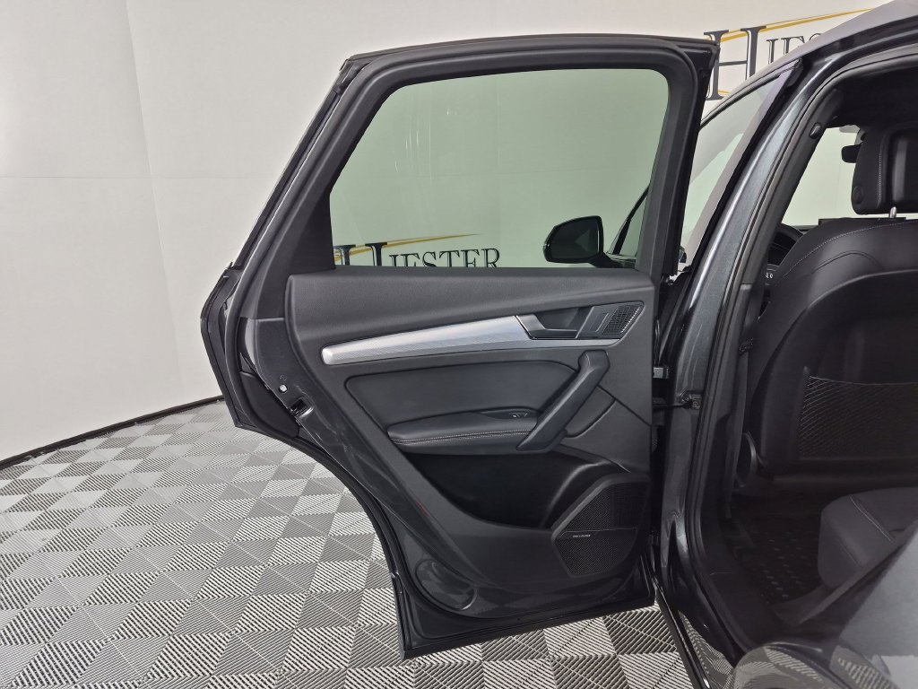 Used 2024 Audi Q5 2.0T Premium Plus w/ Premium Plus Package AWD/4WD image 30