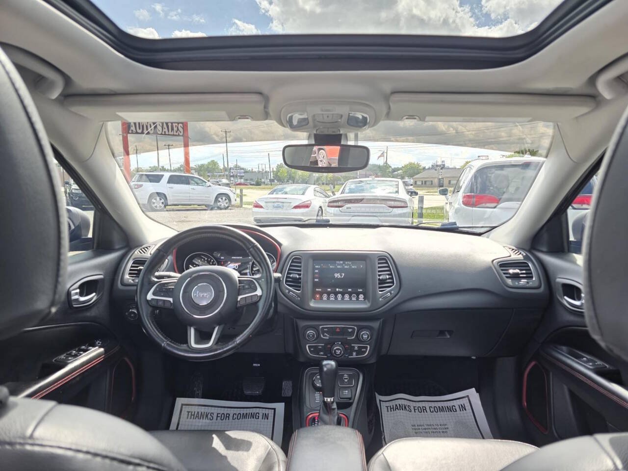 Used 2019 Jeep Compass Trailhawk w/ Leather Interior Group AWD/4WD image 13