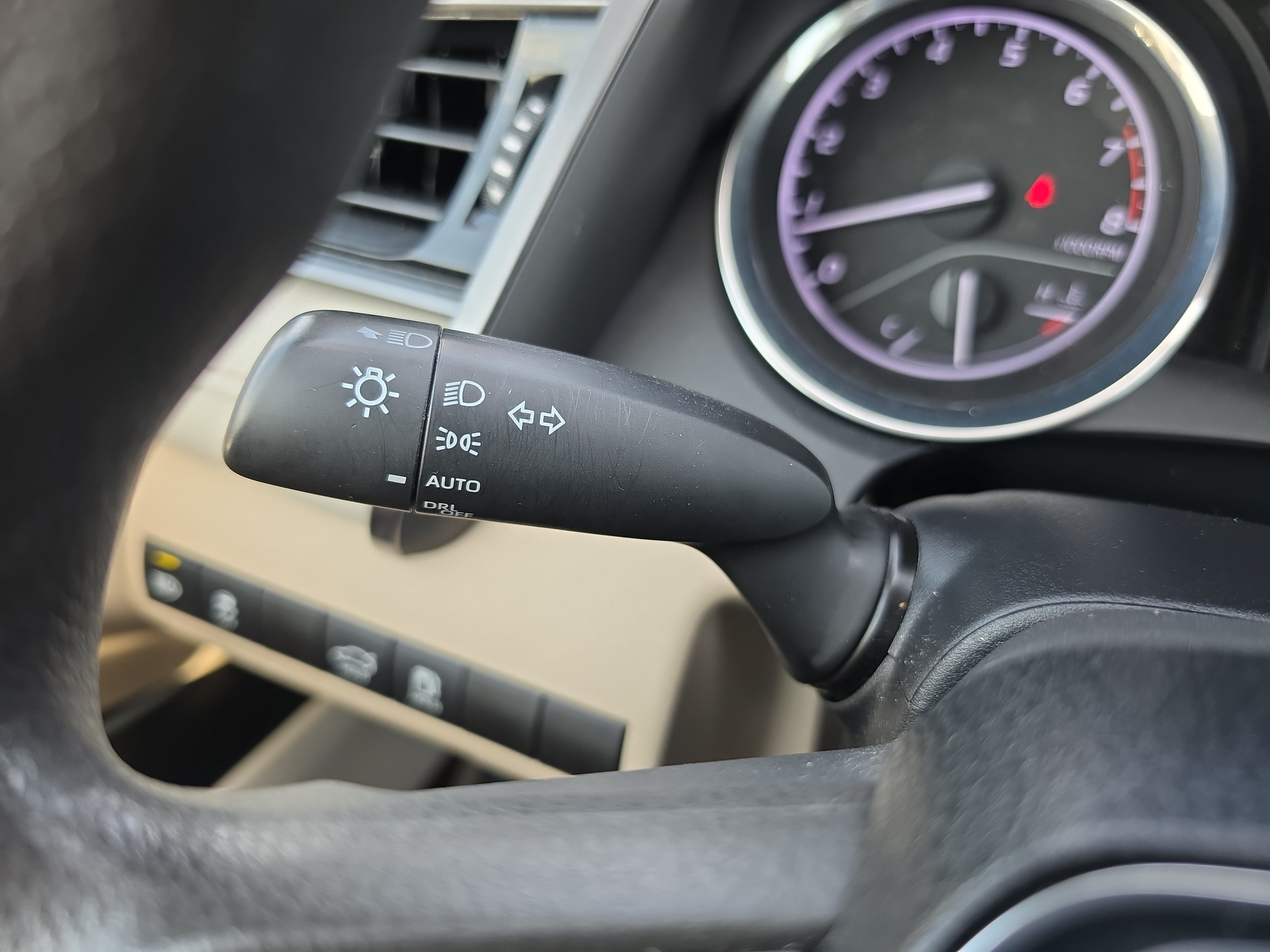 Used 2020 Toyota Camry LE FWD image 24