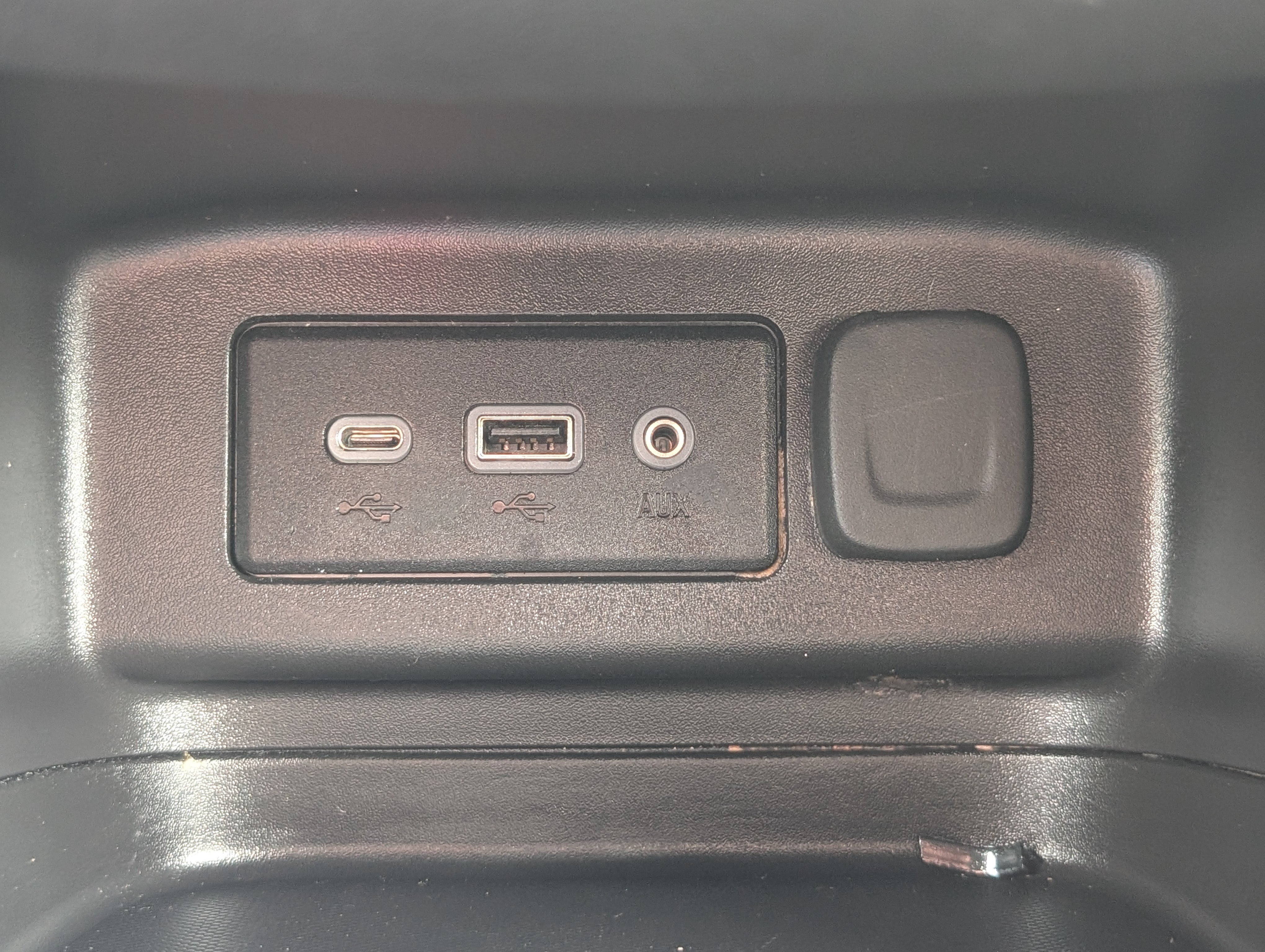 Used 2024 Chevrolet Equinox LT FWD image 20