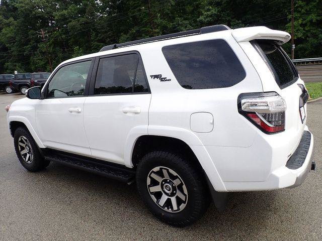 Certified 2019 Toyota 4Runner TRD Off-Road Premium AWD/4WD image 9