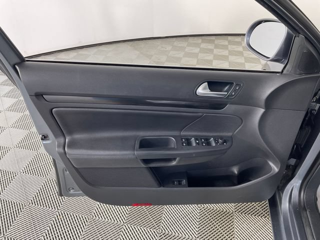 Used 2011 Volkswagen Jetta TDI FWD image 14