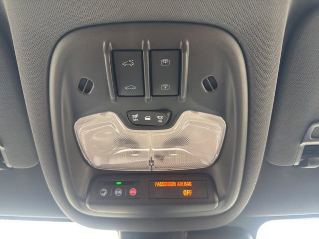 Used 2023 Chevrolet TrailBlazer RS w/ Sun and Liftgate Package image 39